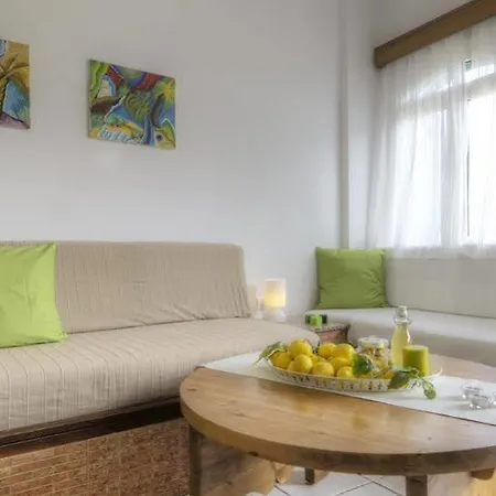 Elia & Tina Apartments Aparthotel